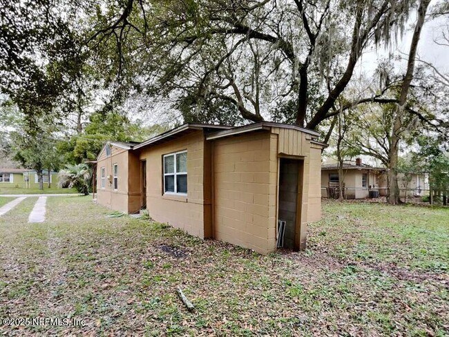 Building Photo - 3525 Abby Ln