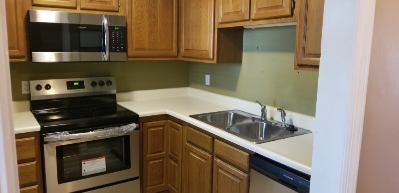Building Photo - 481 Bramblewood Ln