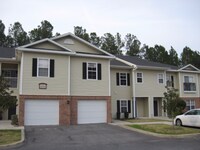 Building Photo - 2/2.5 Town Home in Magnolia Place - Availa...