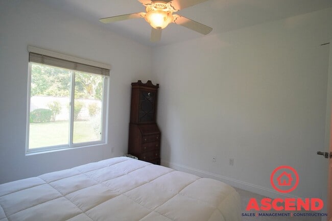 Building Photo - Elegant 3BD/2BA Home with Office Space in Bakersfield's Desirable 93312 — HOA Community, Gardener...
