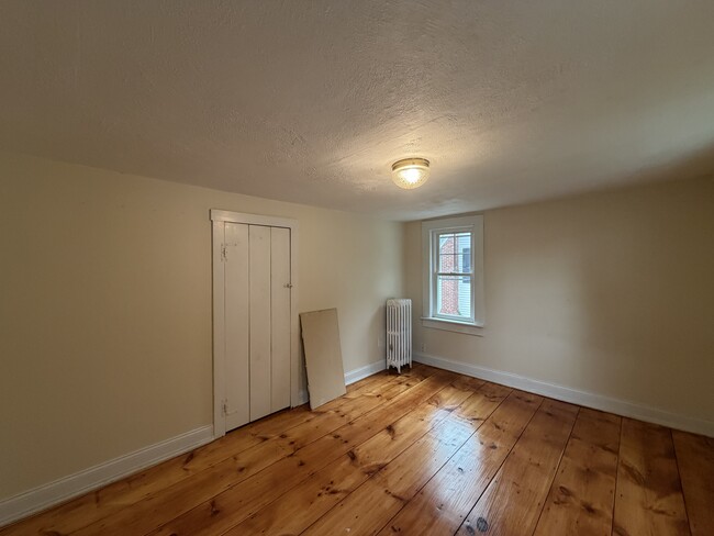 Building Photo - 5 Blossom St