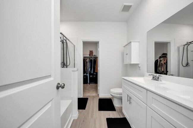 Building Photo - 3113 Paso Fino Dr