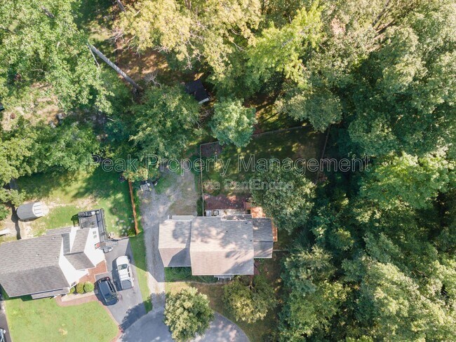 Building Photo - 5200 Parrish Creek Dr