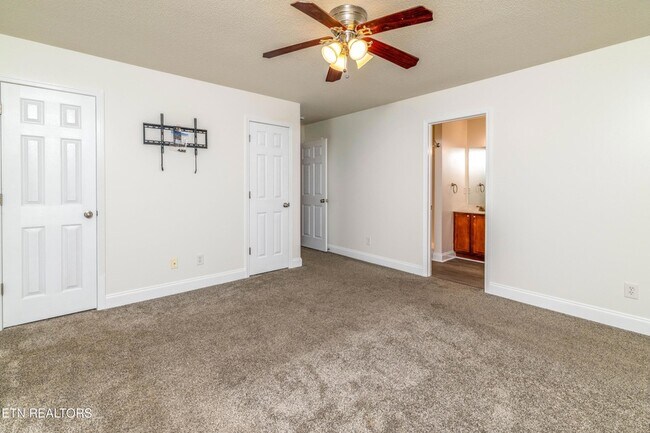 Building Photo - 5104 Cates Bend Way
