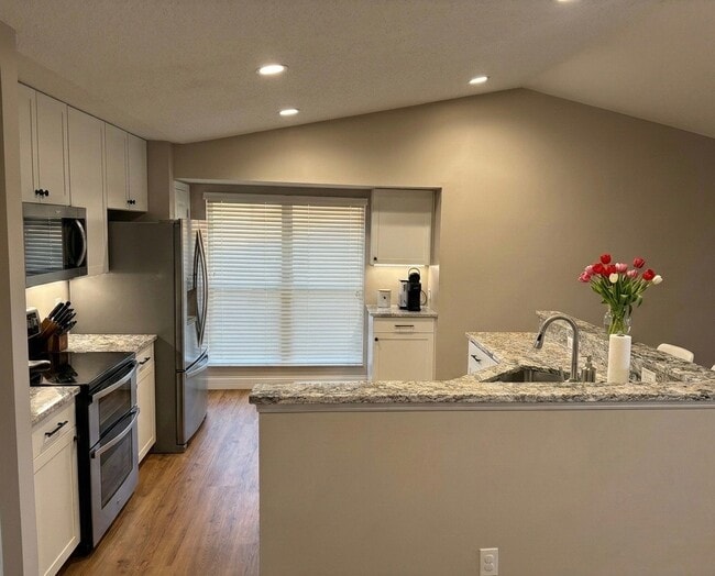 Building Photo - 46 Freymuth Rd