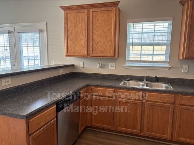 Building Photo - 3833 Fircrest Dr