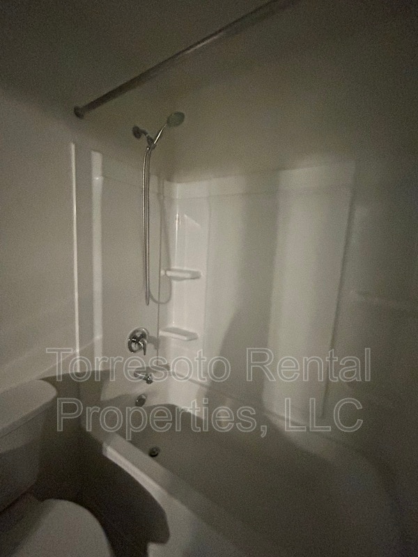 Building Photo - 5910 Sandy Lake St