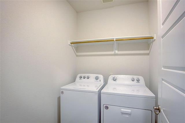 Building Photo - 203 Gatecrest Dr