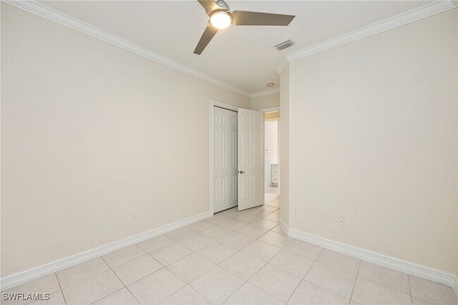 Building Photo - 5025 Maxwell Cir