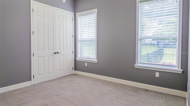 Building Photo - 617 SE 47th Loop