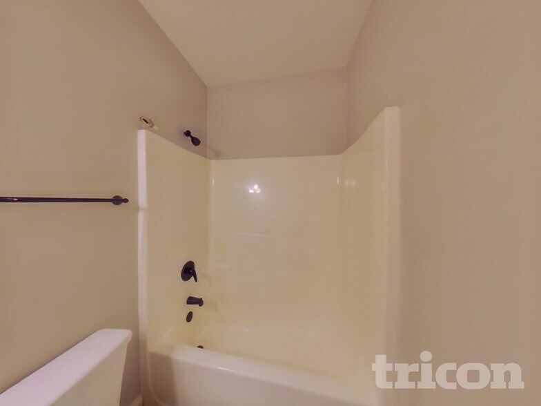 Building Photo - 1430 Stone Ridge Ct