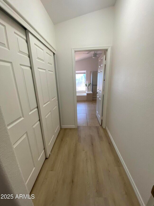 Building Photo - 8884 E Aster Dr