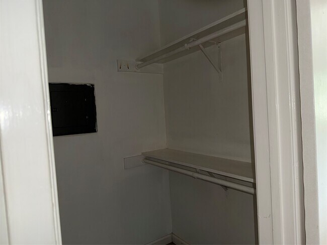 Building Photo - 6601 Sands Point Dr