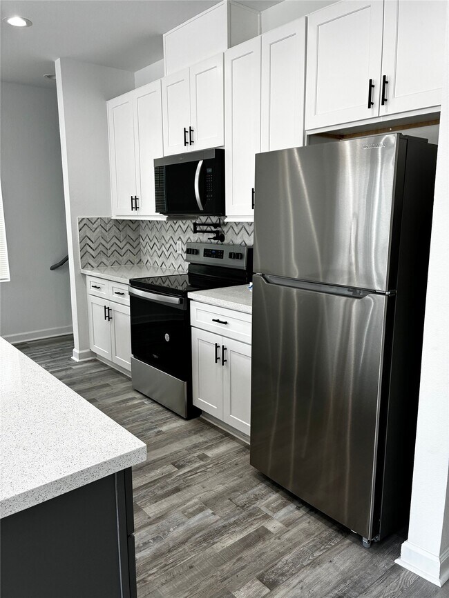 Building Photo - 9315 Ashville Dr