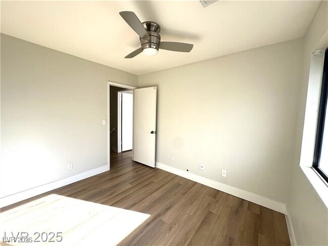 Building Photo - 3947 Delos Dr