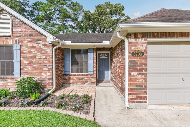 Building Photo - 5703 Alpine Heights Dr