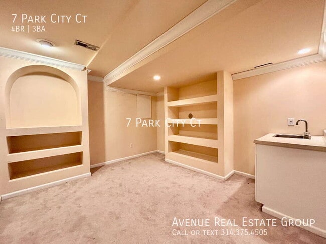 Building Photo - 7 Park City Ct