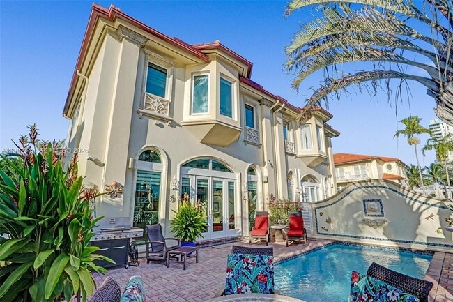 Building Photo - 3942 NE 171 St