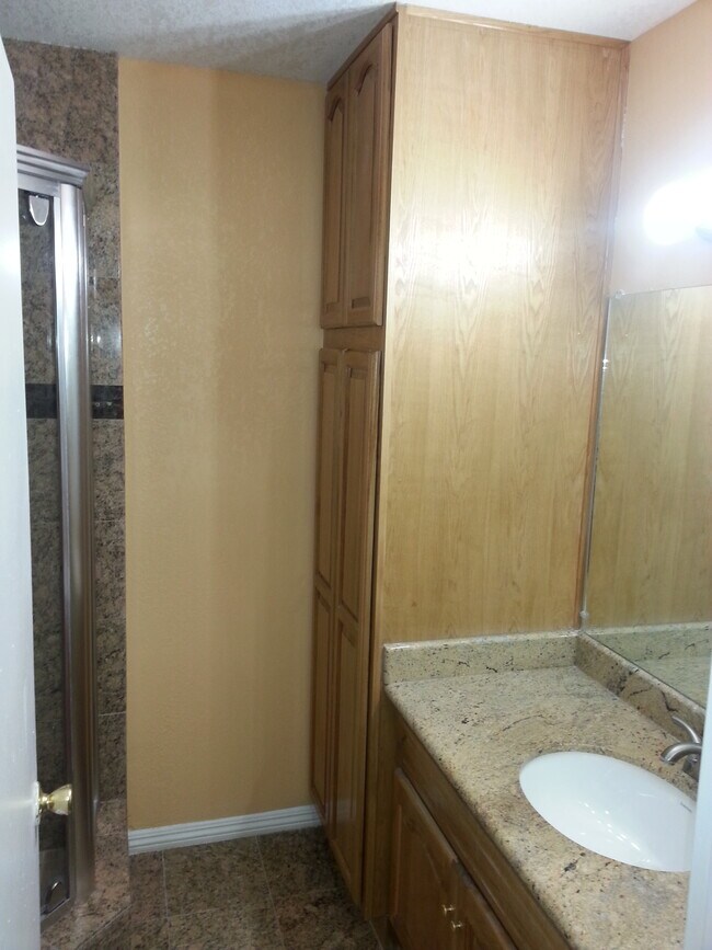 Building Photo - 2371 Antelope Dr