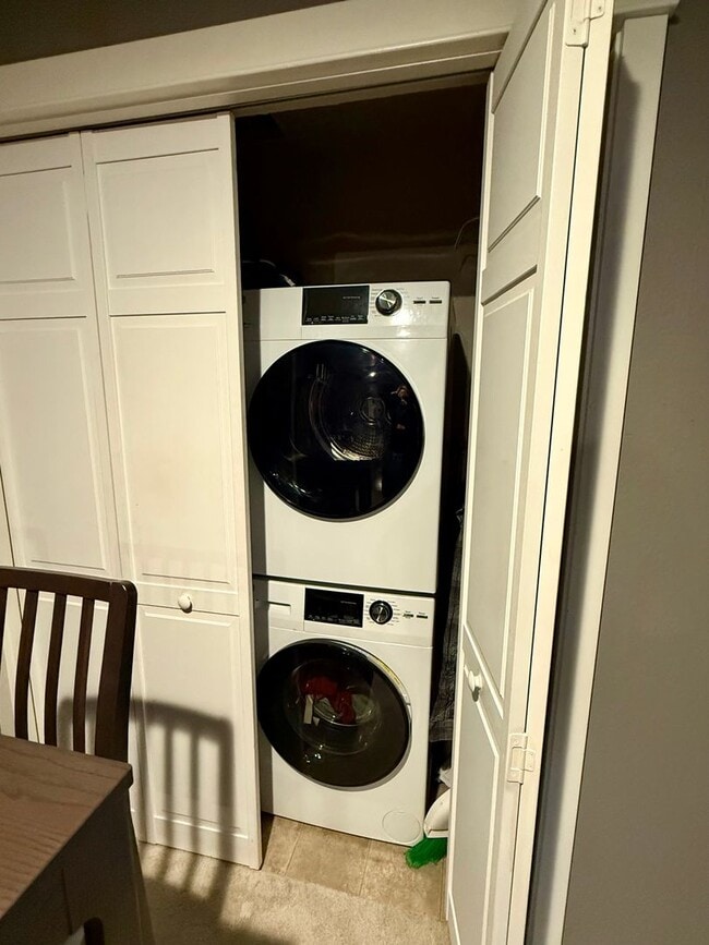 Building Photo - Gallery Condominium - Downtown Kirkland