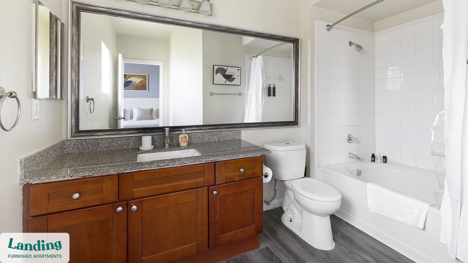 Building Photo - 901 Lakeside Cir