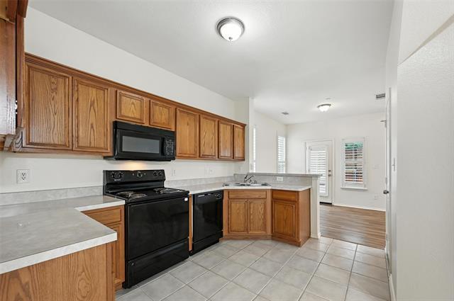 Building Photo - 3100 Tarrant Ln