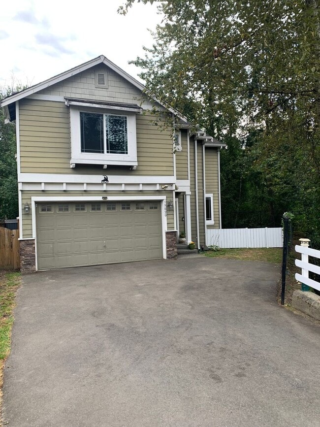 Building Photo - House for RENT:  Lynnwood/Brier 3 br - 2.5 bath  Dogs OK