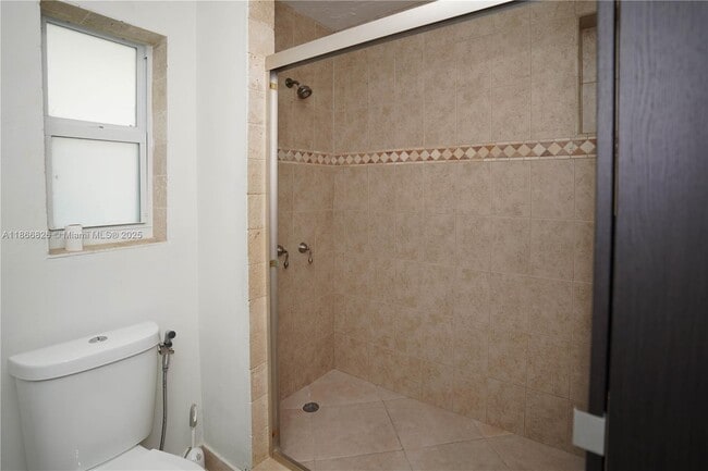Building Photo - 2280 SW 16th Ct