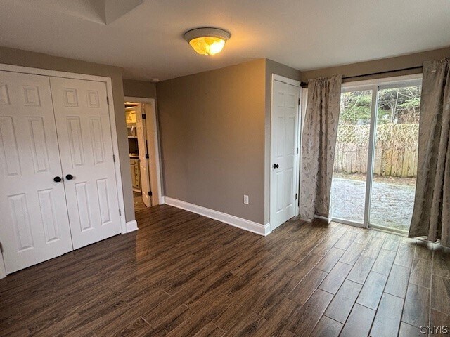 Building Photo - 7420 Mapleview Rd