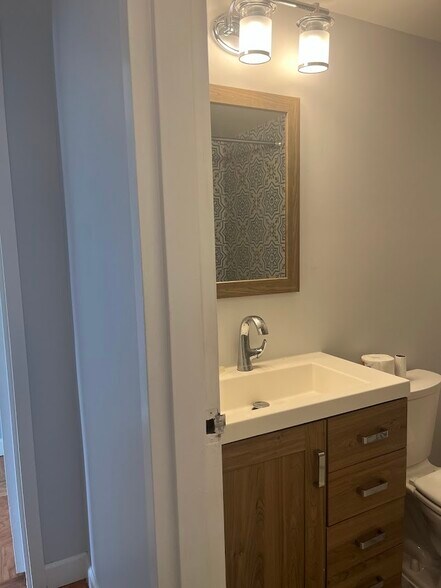 Hall Bathroom - 3101 S Manchester St