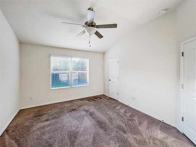 Building Photo - 401 Anacua Loop