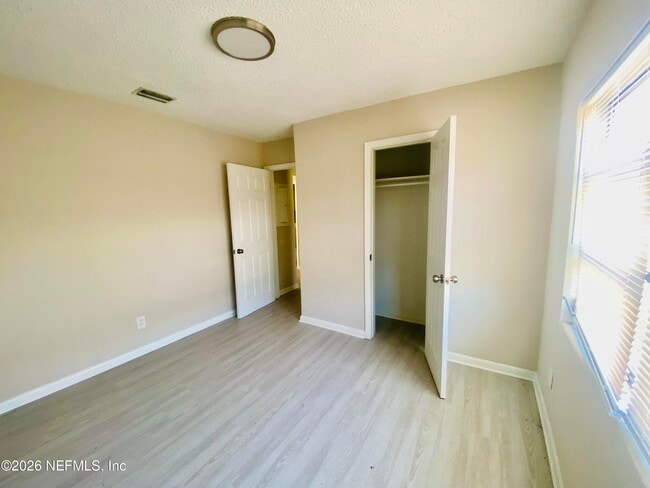 Building Photo - 1737 W 24th St