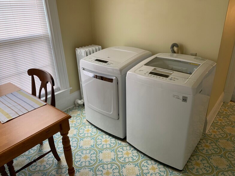 Building Photo - 39 Ohio St