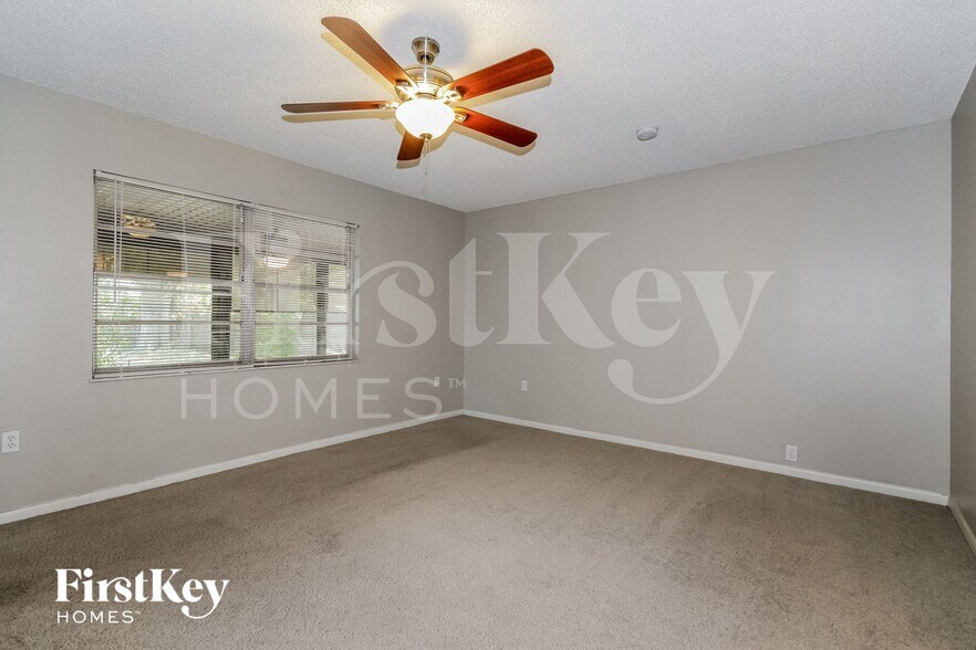 Building Photo - 4017 Lana Dr