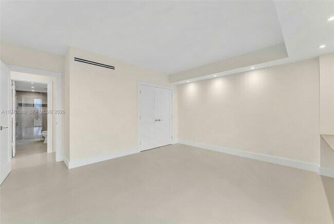 Building Photo - 19355 Turnberry Way