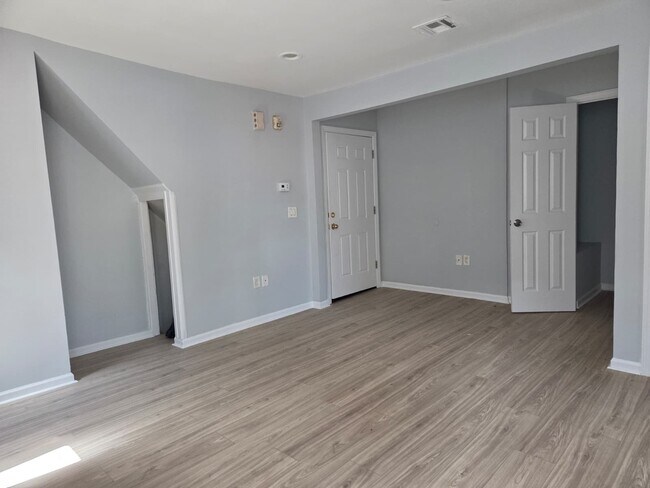 Building Photo - 62 3rd St