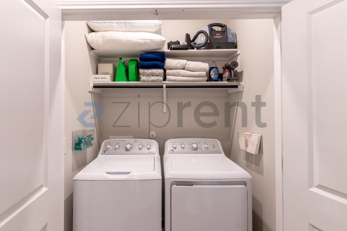 Building Photo - Unit 1801