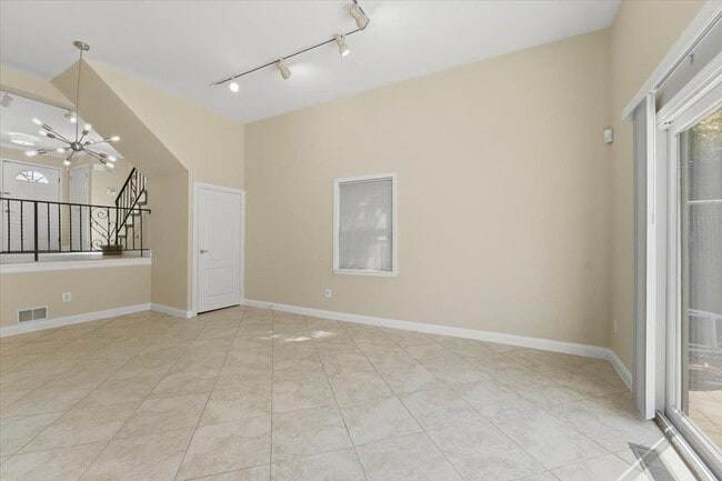 Building Photo - 295 9th St