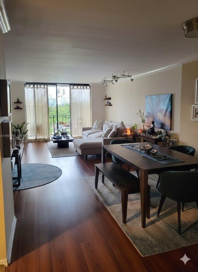 Building Photo - 18151 NE 31st Ct