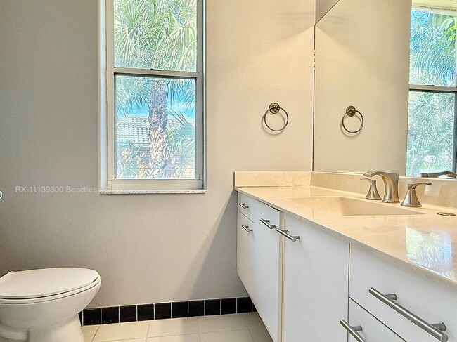 Building Photo - 400 Corsair Dr