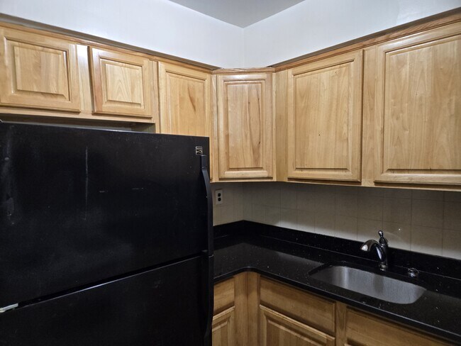 Building Photo - 4626 Bronx Blvd