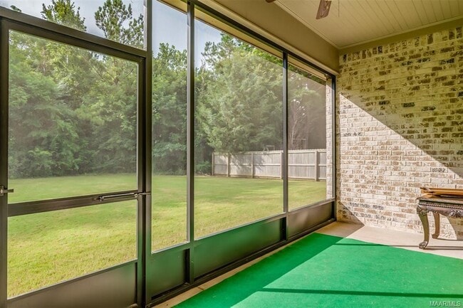 Building Photo - 1007 Old Breckenridge Ln