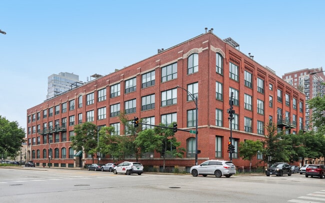 Primary Photo - 1727 S Indiana Ave