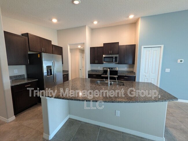 Building Photo - 367 Argyll Dr