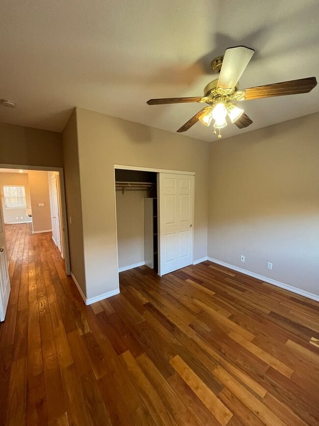 Building Photo - Beautiful sunridge house with breathtaking...