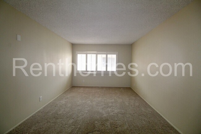 Building Photo - 6747 Friars Rd