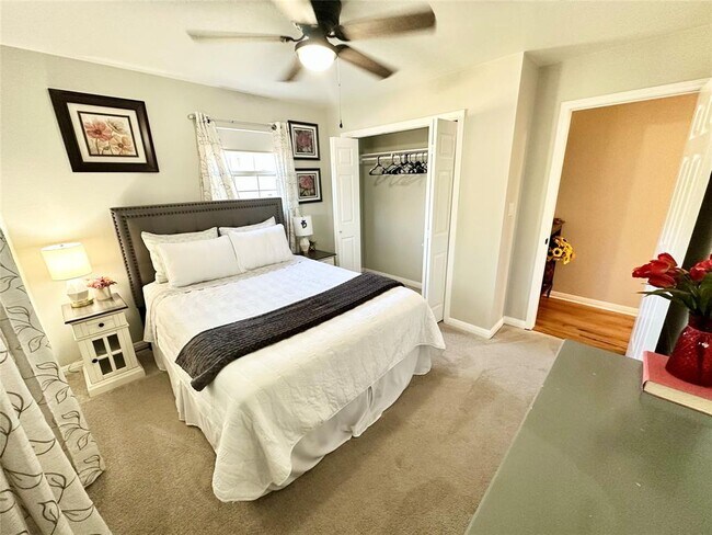 Building Photo - 1127 Penion Dr