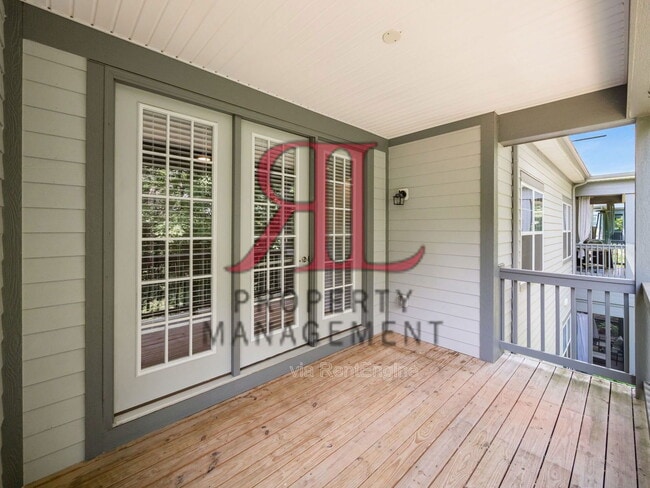 Building Photo - 719 Wintergreen Wy