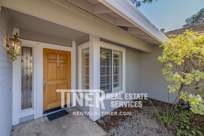 Building Photo - 180 Briggs Ranch Dr