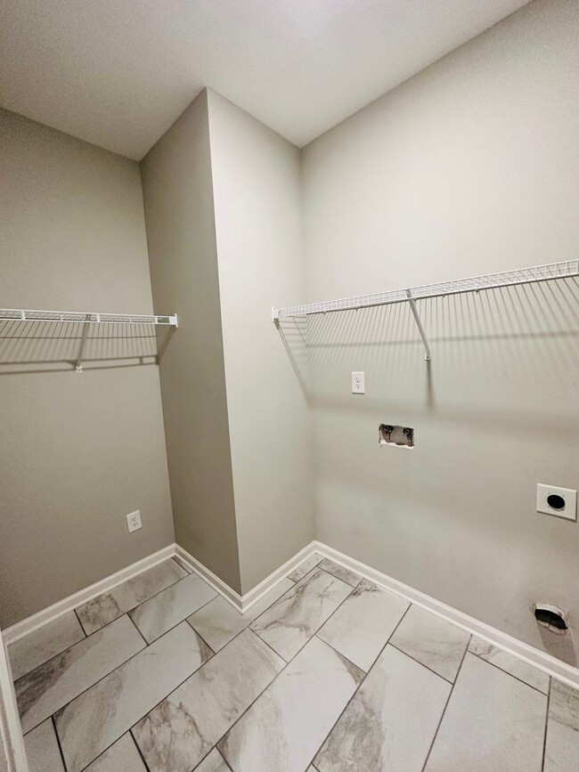 Building Photo - 206 Pearl Moss Ln